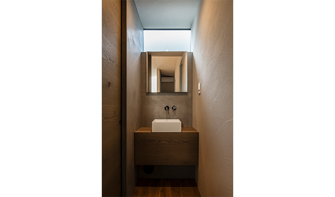 2階トイレ脇の手洗い。